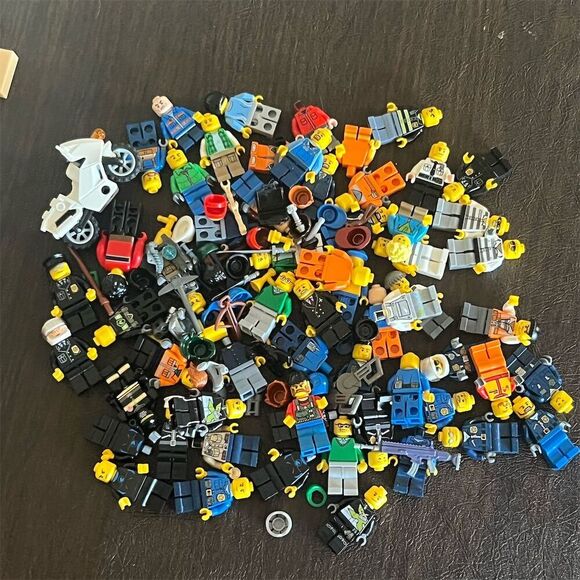 LEGO Other - LEGO City 120 Piece Mixed Lot Minifigures & Accessories Set